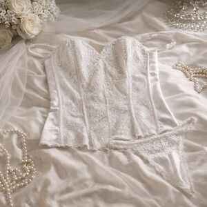 Shirley of Hollywood White Lace Bridal Corset Bustier & Thong Set Size 36 NWT